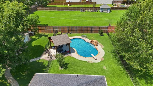 405 Lantern Ridge, Mansfield, TX 76063