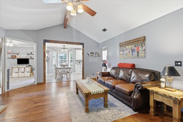 405 Lantern Ridge, Mansfield, TX 76063