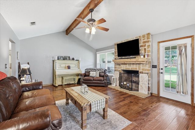 405 Lantern Ridge, Mansfield, TX 76063