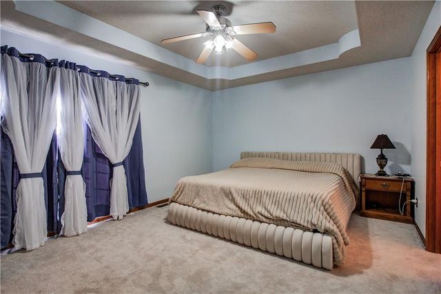 12204 WHITE OAK Street, Peculiar, MO 64078