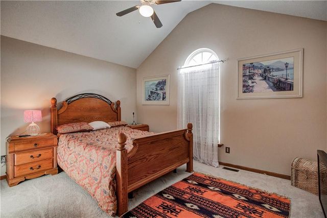 12204 WHITE OAK Street, Peculiar, MO 64078