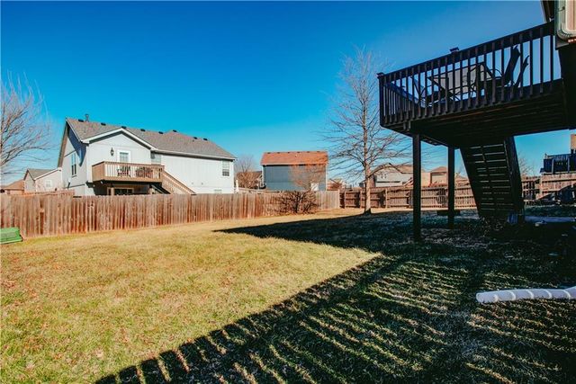 12204 WHITE OAK Street, Peculiar, MO 64078