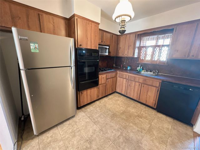 4346 Byrd Street, Flushing, NY 11355