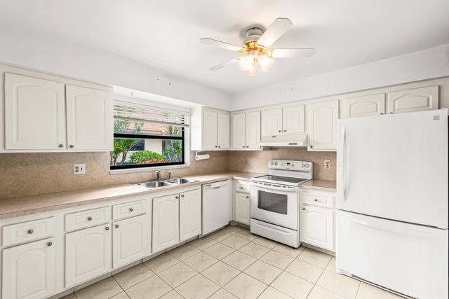 4655 Mahoe Tree Place A, Boynton Beach, FL 33436
