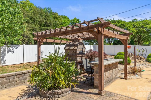1758 Newland Road, Denver, NC 28037