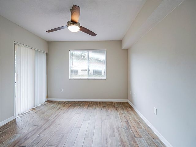 1590 S 42nd Circle 105, Vero Beach, FL 32967