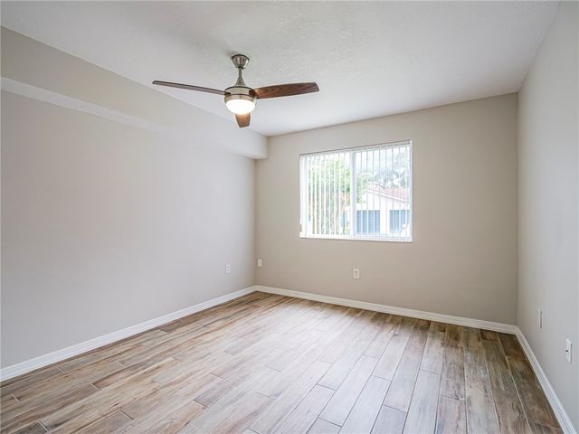 1590 S 42nd Circle 105, Vero Beach, FL 32967