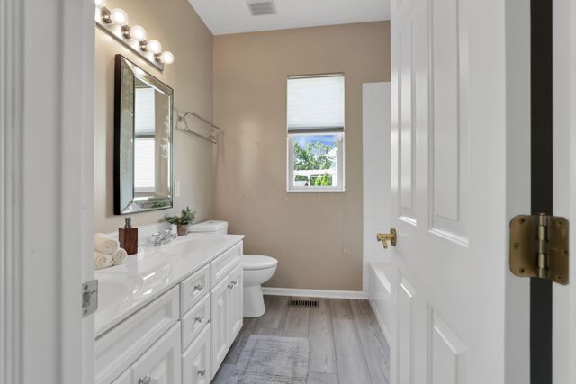 8857 Creekwood Drive, Canal Winchester, OH 43110
