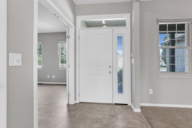 8857 Creekwood Drive, Canal Winchester, OH 43110