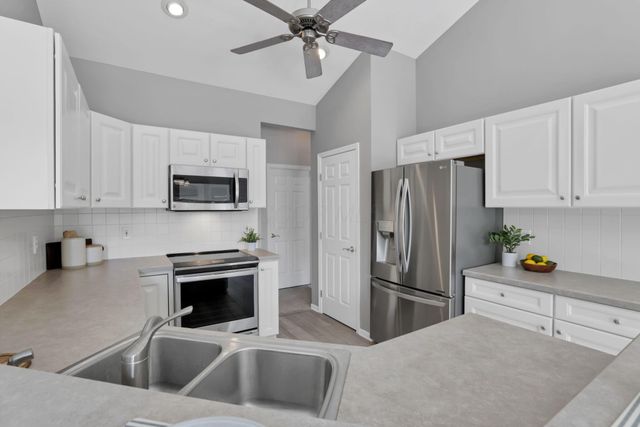 8857 Creekwood Drive, Canal Winchester, OH 43110