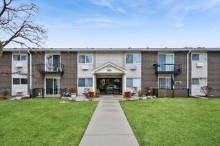 9575 Terrace Place 206F, Des Plaines, IL 60016