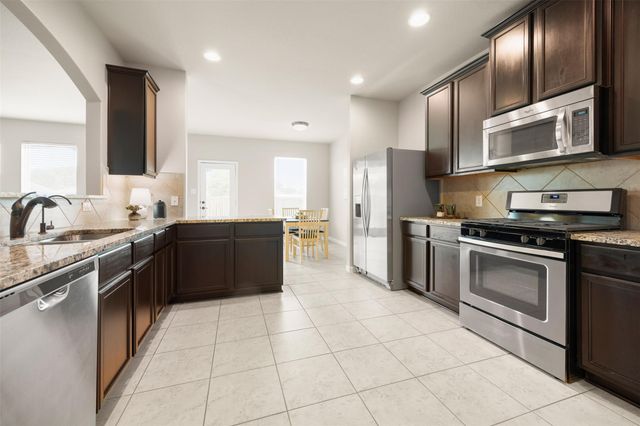 1548 Treeta TRL, Kyle, TX 78640