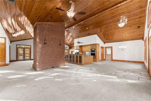 287 Spring Branch Circle, Toccoa, GA 30577