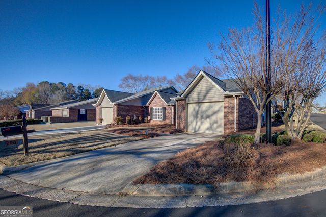 180 Monmouth Drive, Fayetteville, GA 30214