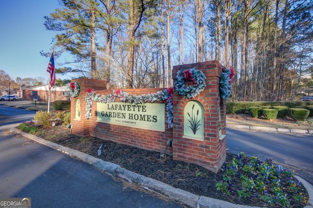 180 Monmouth Drive, Fayetteville, GA 30214