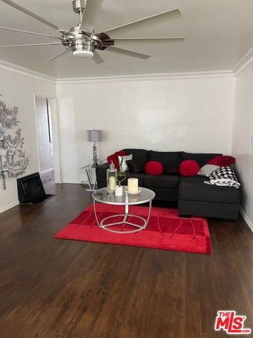 1944 W 108th Street, Los Angeles, CA 90047