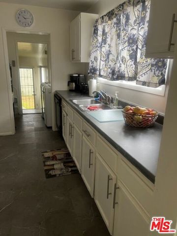 1944 W 108th Street, Los Angeles, CA 90047