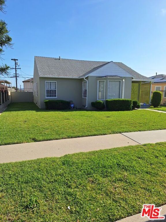 1944 W 108th Street, Los Angeles, CA 90047