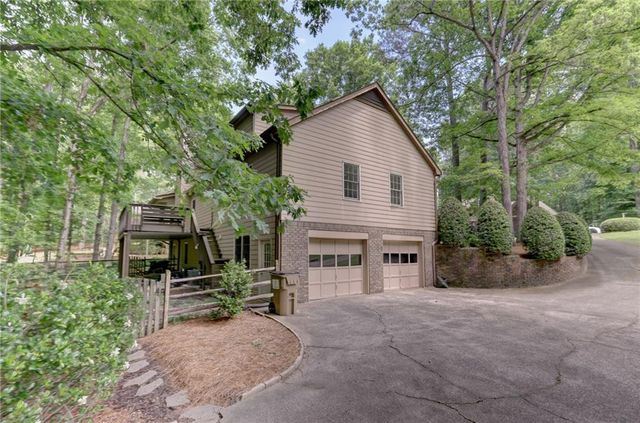 2737 Hearthstone Circle, Marietta, GA 30062