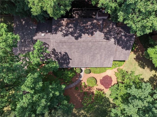 2737 Hearthstone Circle, Marietta, GA 30062