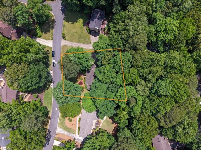 2737 Hearthstone Circle, Marietta, GA 30062