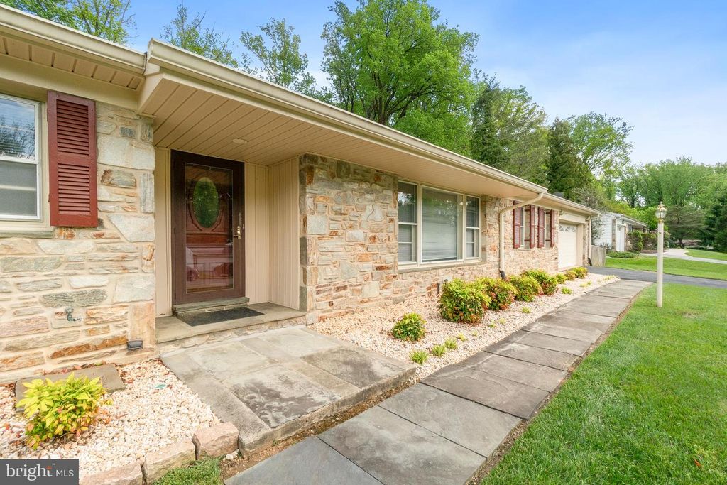 1146 GYPSY LN E, Baltimore, MD 21286