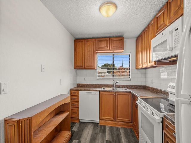 2317 SE Gillette Avenue, Port St. Lucie, Port St Lucie, FL 34952