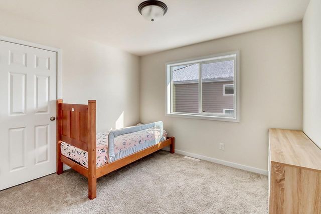 1154 60th Avenue W, West Fargo, ND 58078