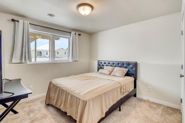 1154 60th Avenue W, West Fargo, ND 58078