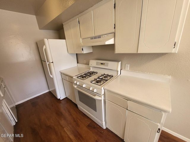 5209 Carousel Drive 6, El Paso, TX 79912