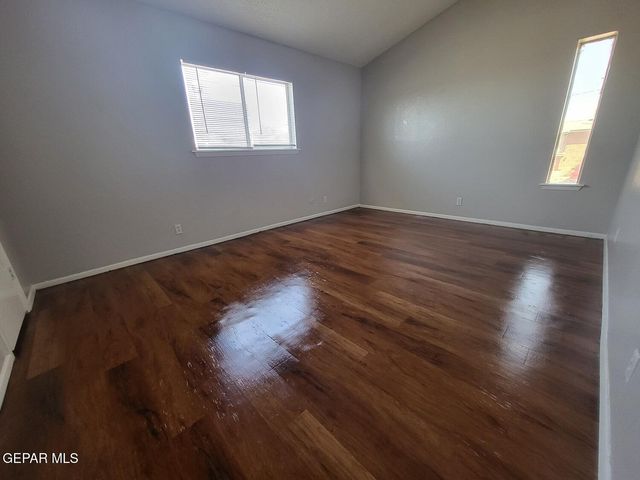 5209 Carousel Drive 6, El Paso, TX 79912