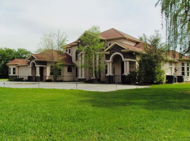 6719 Spring Cypress Road, Spring, TX 77379