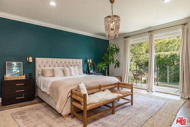3240 Shelby Drive, Los Angeles, CA 90034
