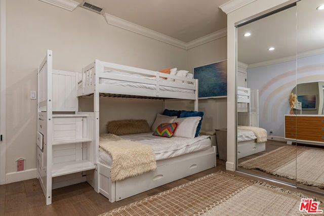 3240 Shelby Drive, Los Angeles, CA 90034