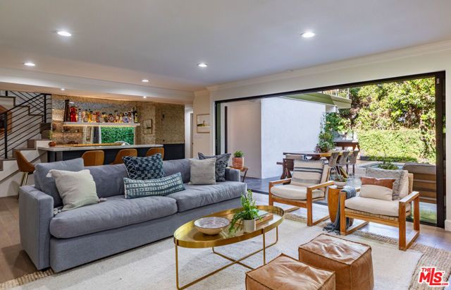 3240 Shelby Drive, Los Angeles, CA 90034