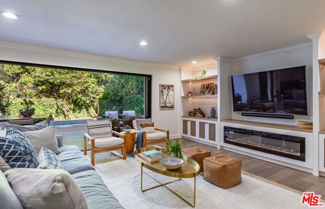 3240 Shelby Drive, Los Angeles, CA 90034