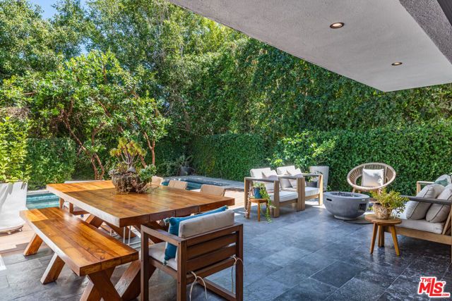 3240 Shelby Drive, Los Angeles, CA 90034