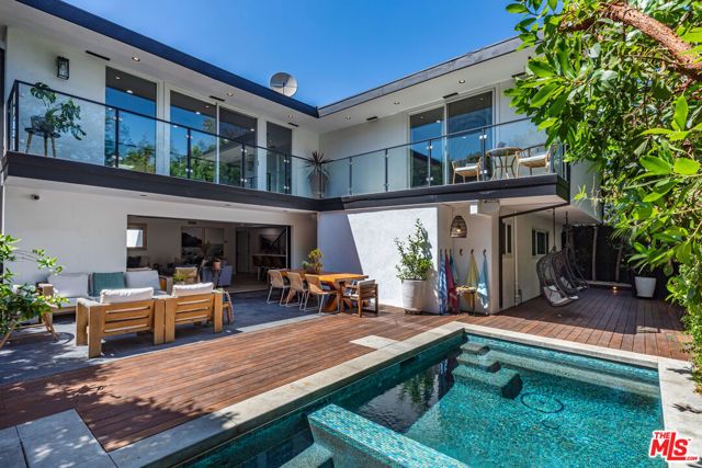 3240 Shelby Drive, Los Angeles, CA 90034