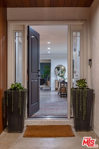 3240 Shelby Drive, Los Angeles, CA 90034
