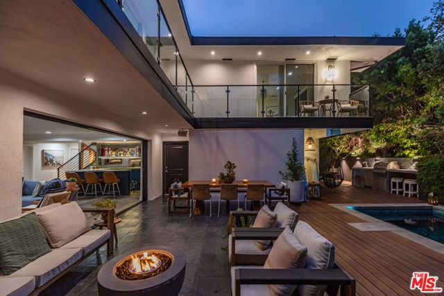 3240 Shelby Drive, Los Angeles, CA 90034