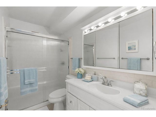 750 S Clinton St 2B, Denver, CO 80247