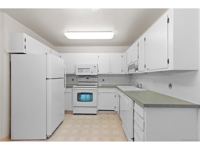 750 S Clinton St 2B, Denver, CO 80247