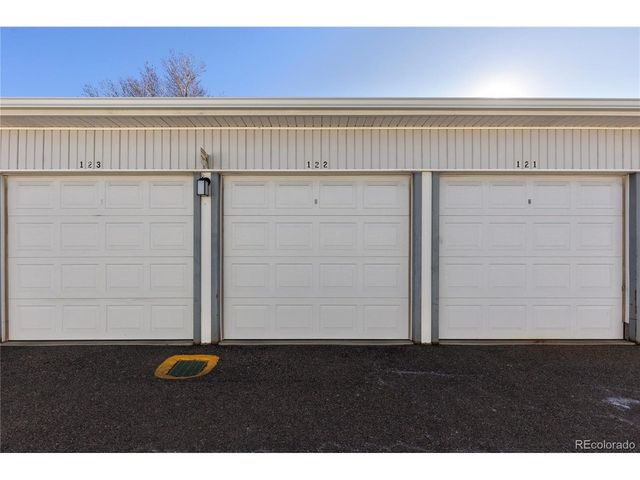 750 S Clinton St 2B, Denver, CO 80247