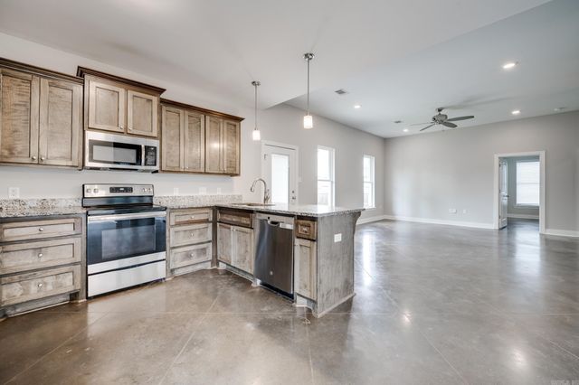 1535 Blue Lucerne Drive, Conway, AR 72034