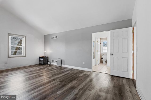 205 VILLAGE SPRING LN, Reinholds, PA 17569