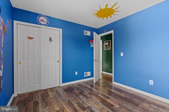 205 VILLAGE SPRING LN, Reinholds, PA 17569