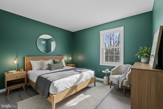 205 VILLAGE SPRING LN, Reinholds, PA 17569