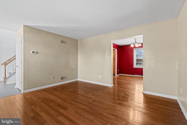 205 VILLAGE SPRING LN, Reinholds, PA 17569