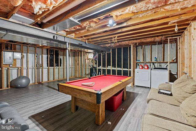 205 VILLAGE SPRING LN, Reinholds, PA 17569