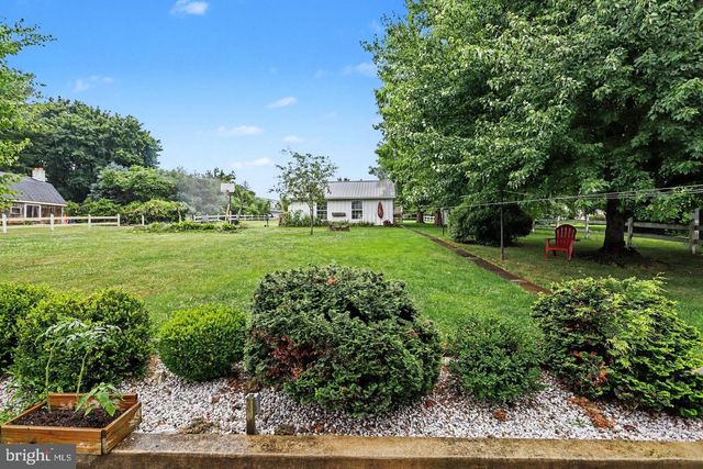 37 HIGH STREET, Stewartstown, PA 17363
